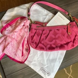 Vintage Coach Pink Purse. Scarf, Travel bag and Authentication card. Never used